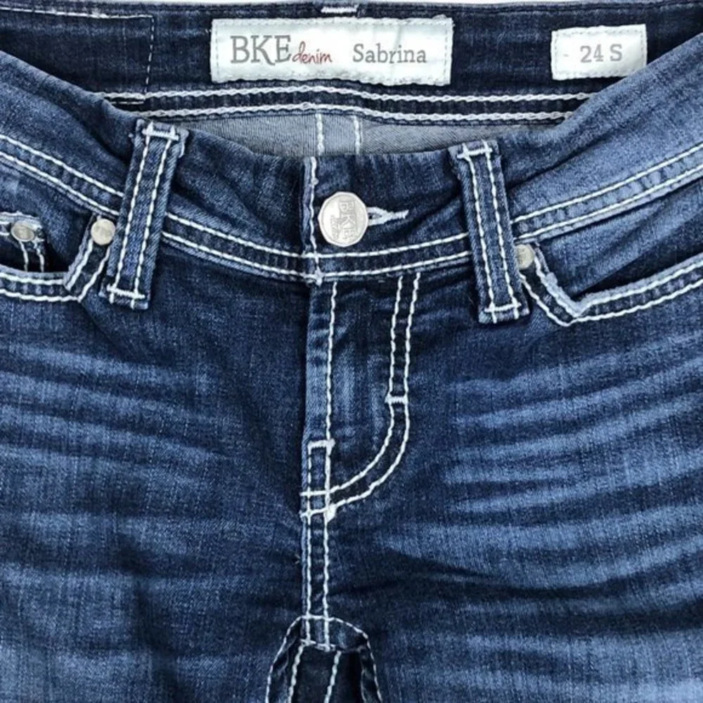 BKE Denim Sabrina Womens Cropped Capri Jeans Raw Hem Thick Stitch Size 27 - Picture 8 of 8